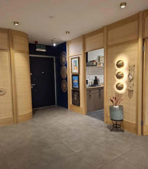 Dr.Naser DadashZadeh 6